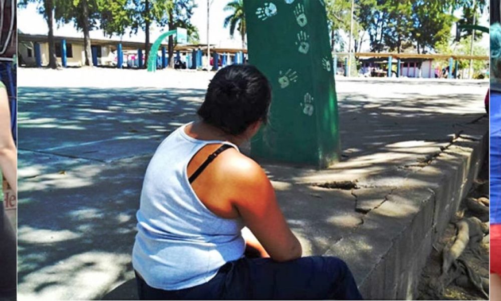 Mujeres y nias hondureas de espaldas en espacios pblicos, representando historias de violencia de gnero