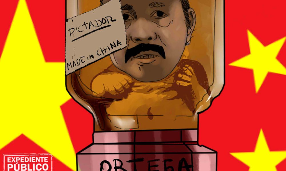 Ilustración de Ortega dentro de frasco etiquetado Dictador Made in China con bandera china